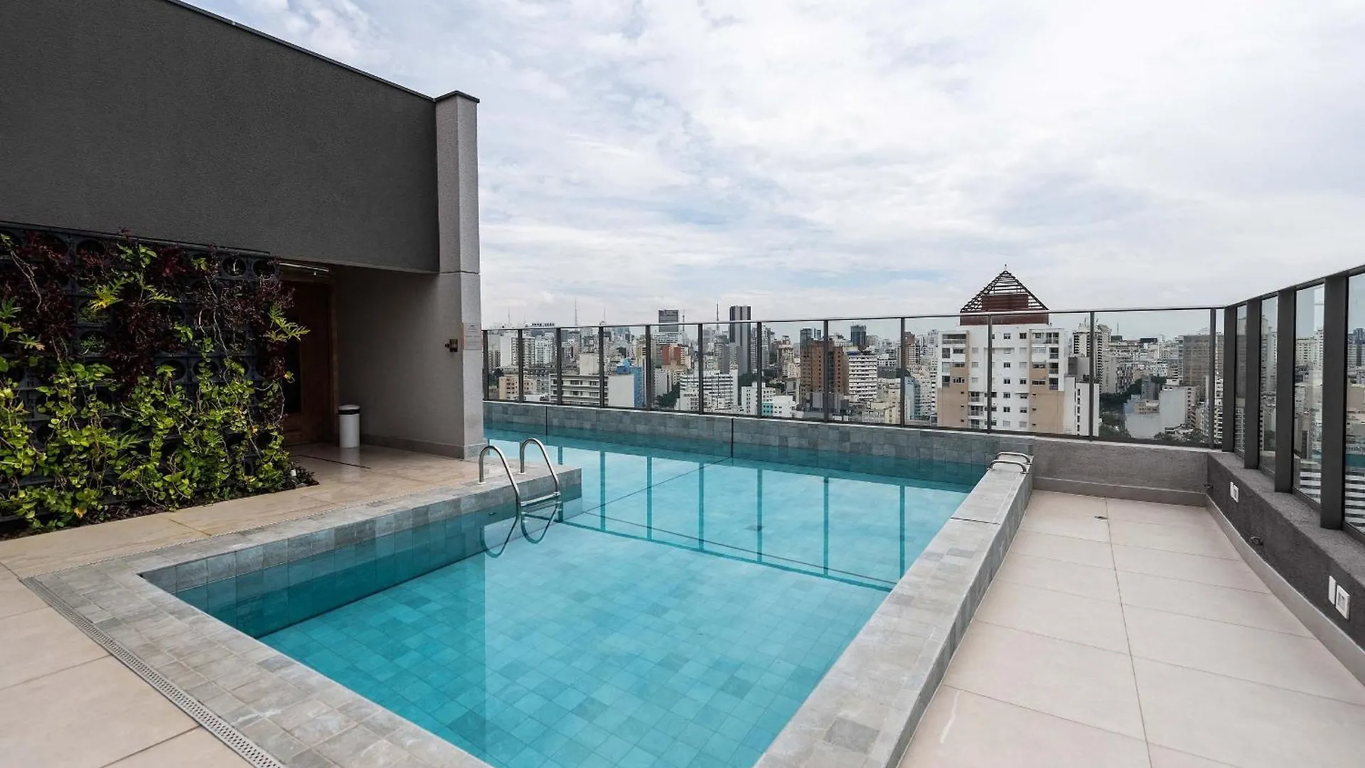 Think Home Sao Paulo 0*,
